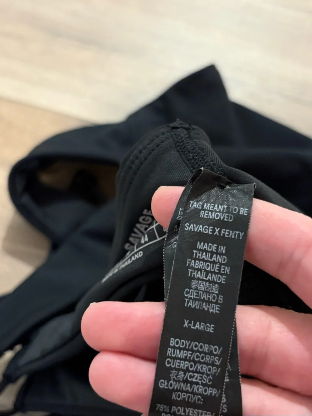 Savage X Fenty Sport Cutout Strappy Back Sports Bra black size XL